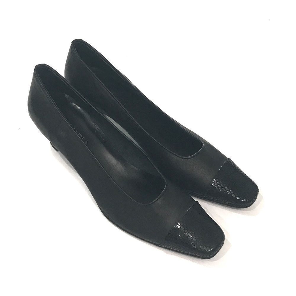 Vaneli Black Pumps